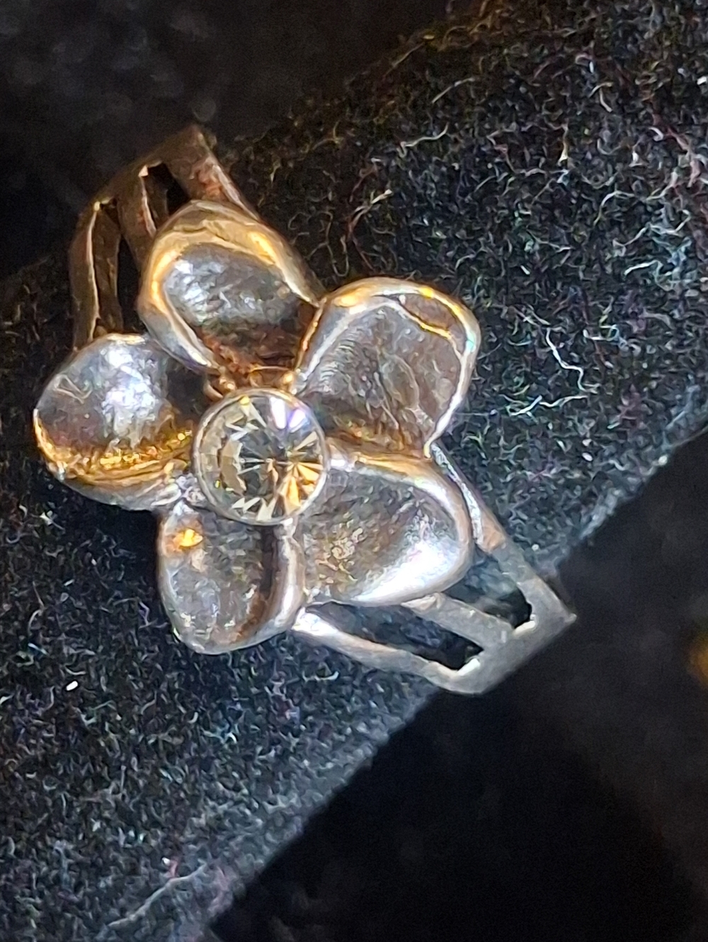 Sterling Silver Flower Ring with Clear Crystal Center Size 4 Adjustable - Picture 7 of 7